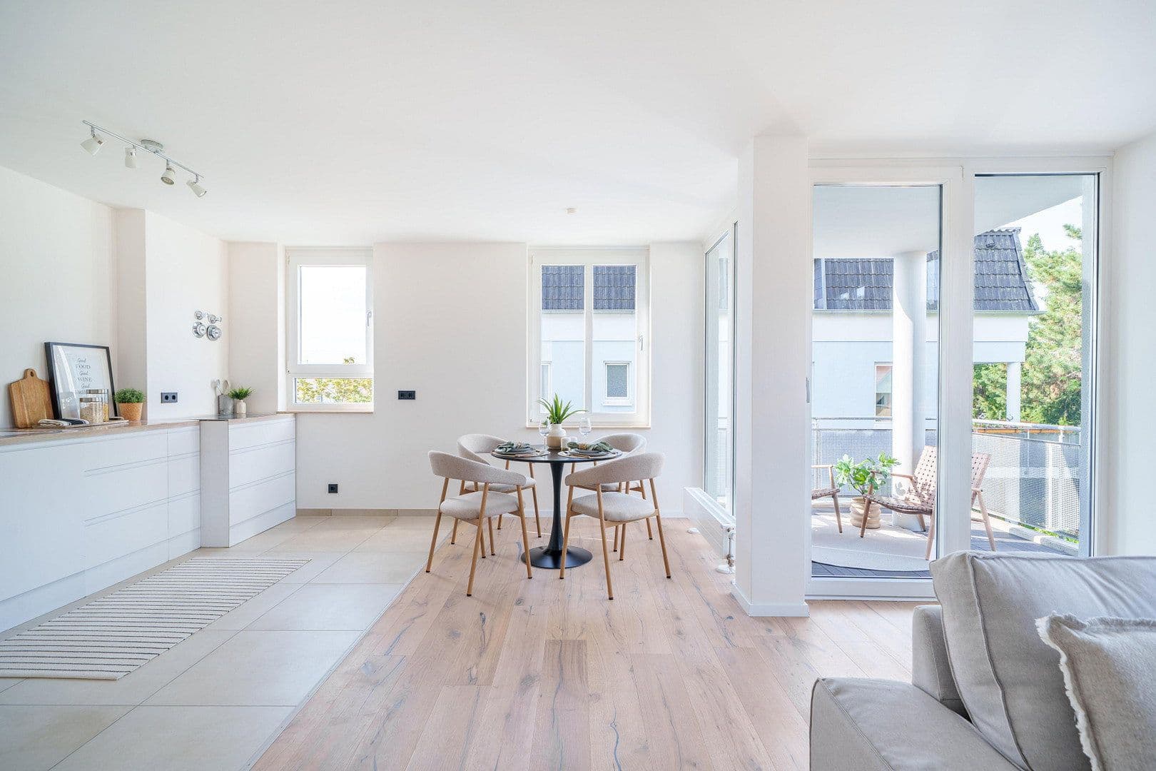 2 bedroom with open-plan kitchen flat for sale, 85 m², Dr.-Külz-Straße 15, Radebeul, Saxony 2 bedroom with open-plan kitchen flat for sale, 85 m², Dr.-Külz-Straße 15, Radebeul, Saxony