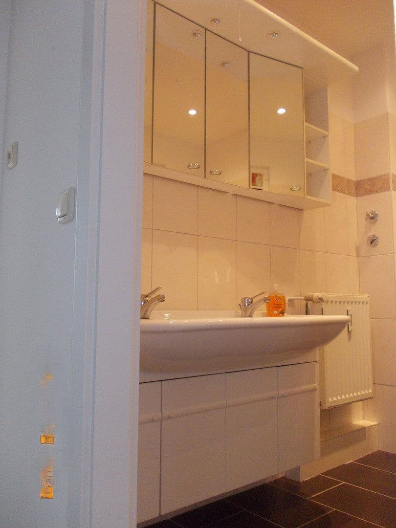 house for sale, 286 m², Lutherstraße 35, Reichenbach, Saxony house for sale, 286 m², Lutherstraße 35, Reichenbach, Saxony