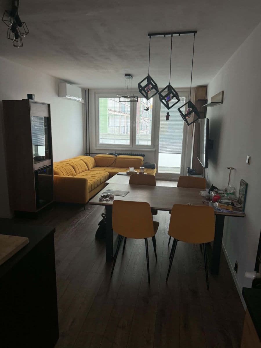 2 bedroom with open-plan kitchen flat to rent, 67 m², Vršovická, Prague, Prague 2 bedroom with open-plan kitchen flat to rent, 67 m², Vršovická, Prague, Prague