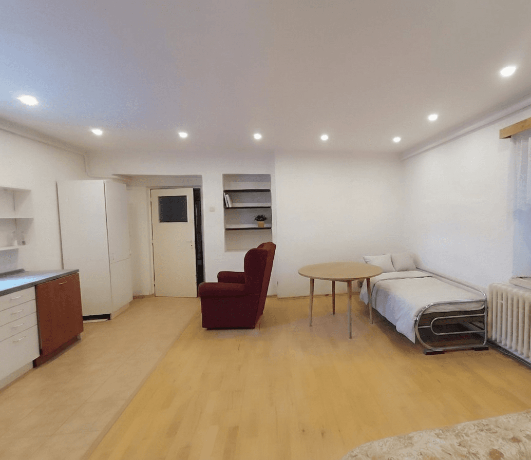 4 bedroom with open-plan kitchen flat to rent, 128 m², Bystřice, Středočeský Region 4 bedroom with open-plan kitchen flat to rent, 128 m², Bystřice, Středočeský Region