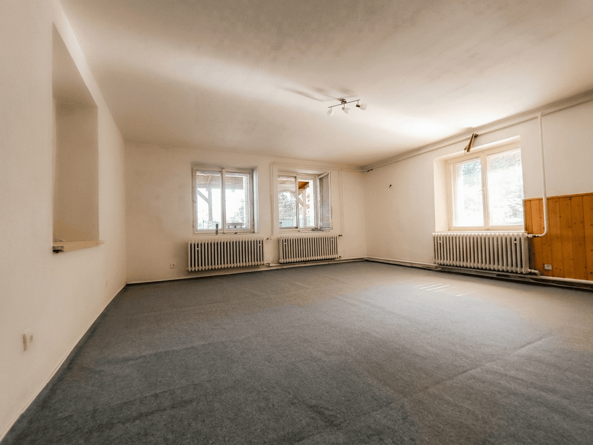4 bedroom with open-plan kitchen flat to rent, 128 m², Bystřice, Středočeský Region 4 bedroom with open-plan kitchen flat to rent, 128 m², Bystřice, Středočeský Region
