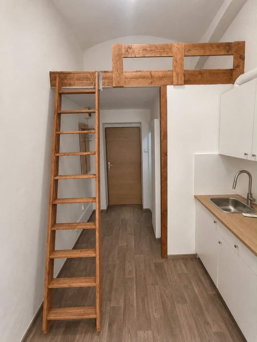 Studio flat to rent, 13 m², U Smaltovny, Prague, Prague Studio flat to rent, 13 m², U Smaltovny, Prague, Prague