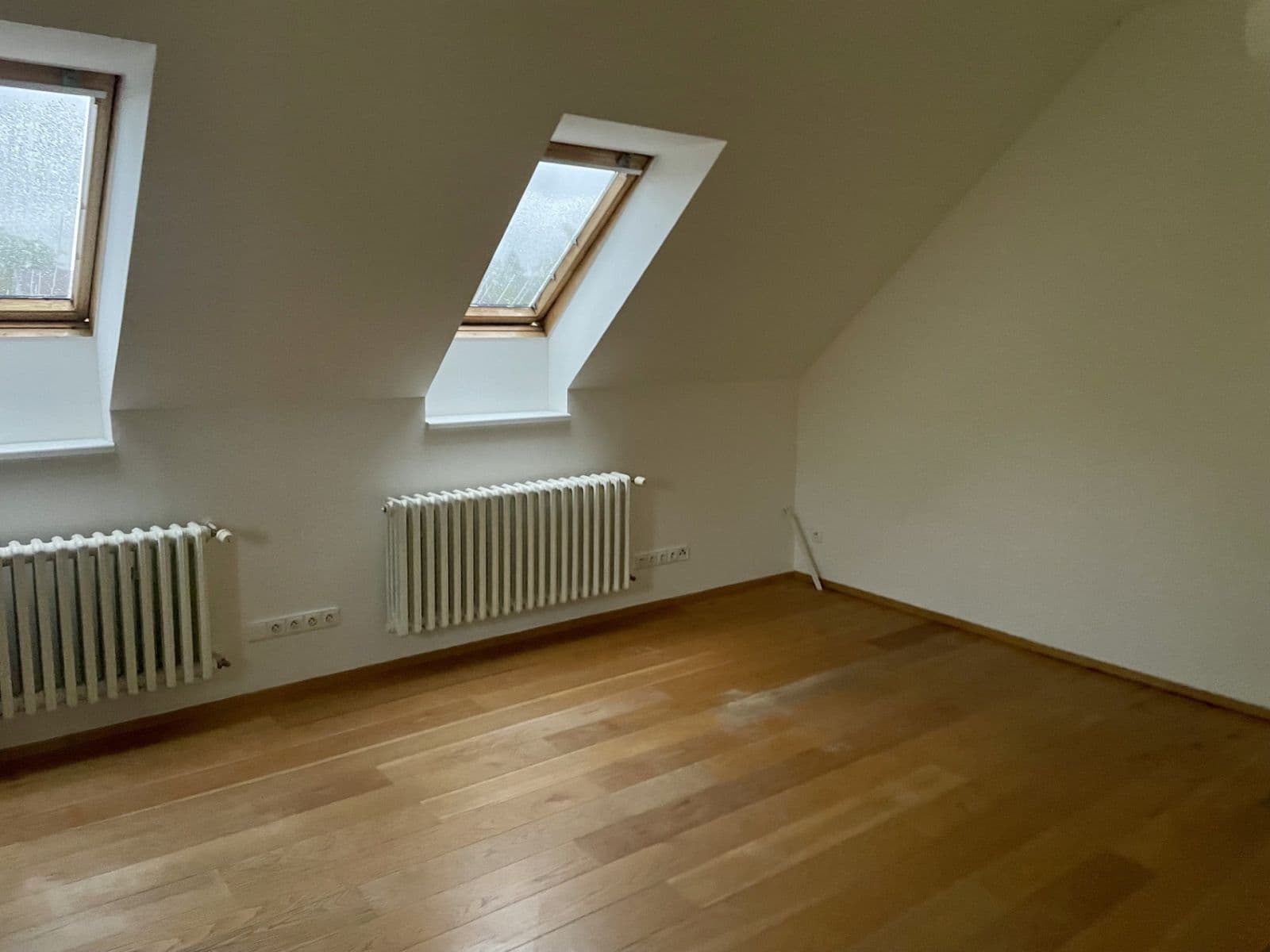 2 bedroom with open-plan kitchen flat to rent, 75 m², Otovická, Prague, Prague 2 bedroom with open-plan kitchen flat to rent, 75 m², Otovická, Prague, Prague