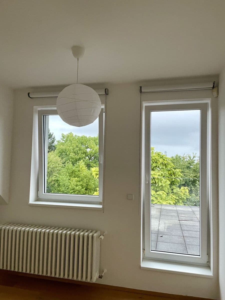 2 bedroom with open-plan kitchen flat to rent, 75 m², Otovická, Prague, Prague 2 bedroom with open-plan kitchen flat to rent, 75 m², Otovická, Prague, Prague