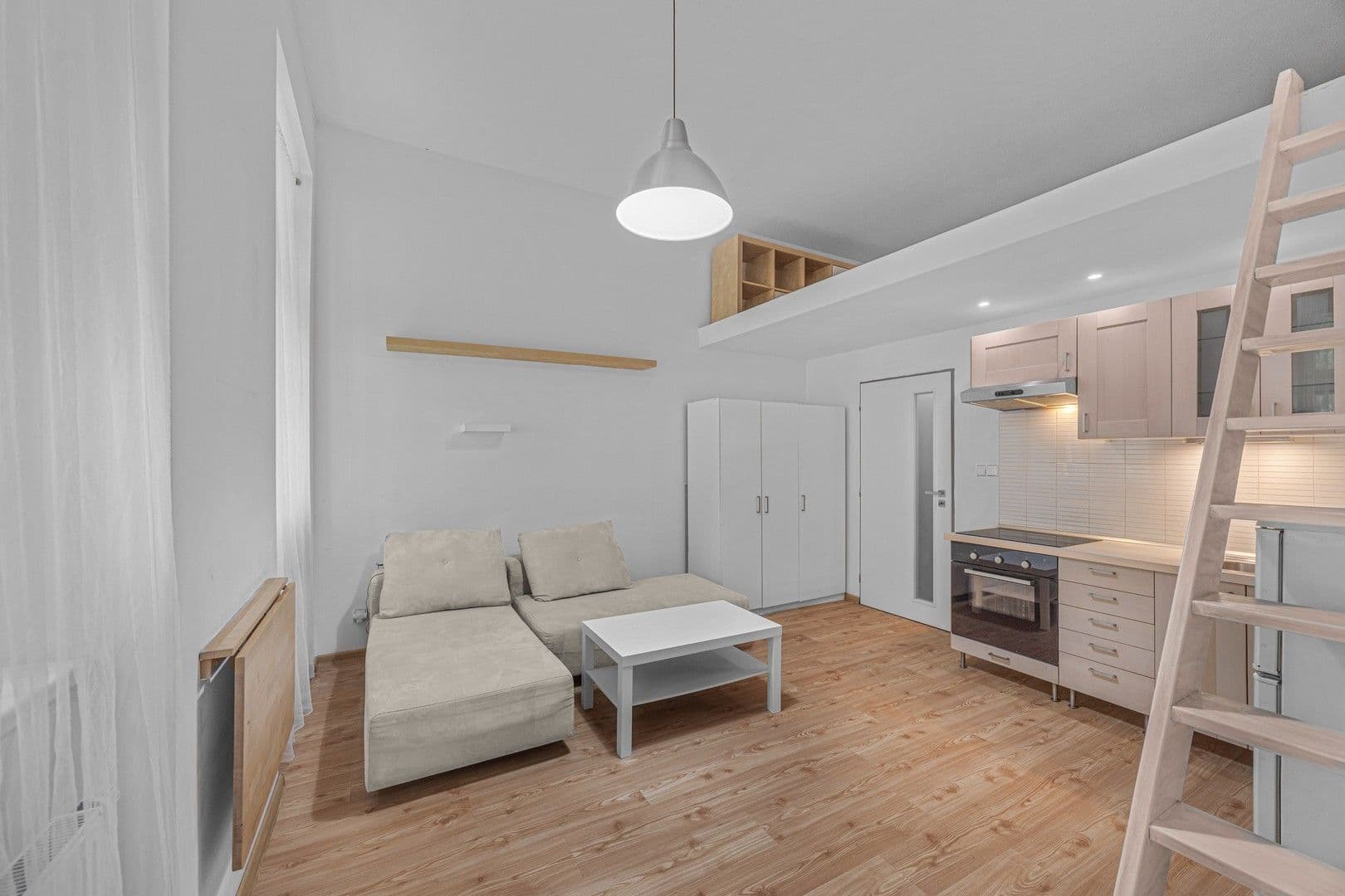 Studio flat to rent, 31 m², Na Maninách, Prague, Prague Studio flat to rent, 31 m², Na Maninách, Prague, Prague