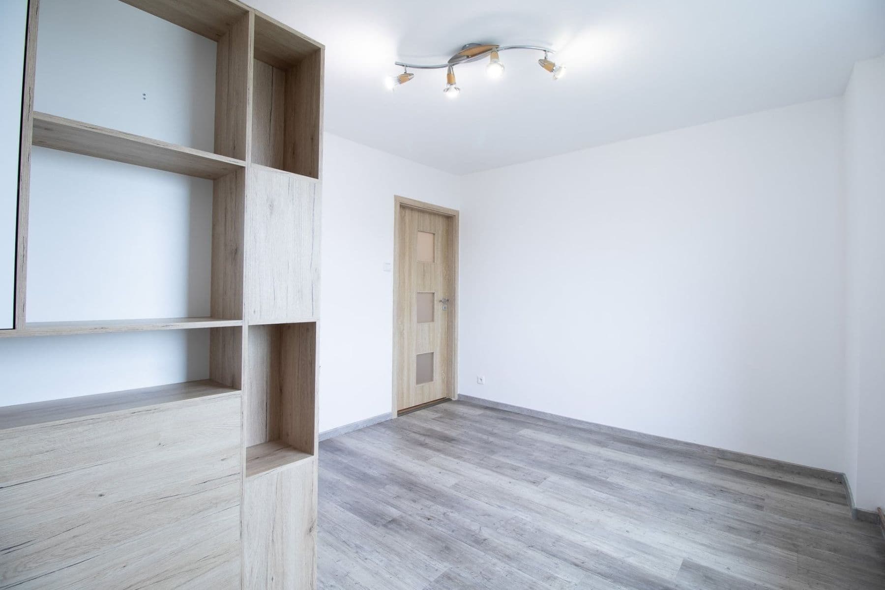 2 bedroom with open-plan kitchen flat to rent, 65 m², Zalužanská, Mladá Boleslav, Středočeský Region 2 bedroom with open-plan kitchen flat to rent, 65 m², Zalužanská, Mladá Boleslav, Středočeský Region