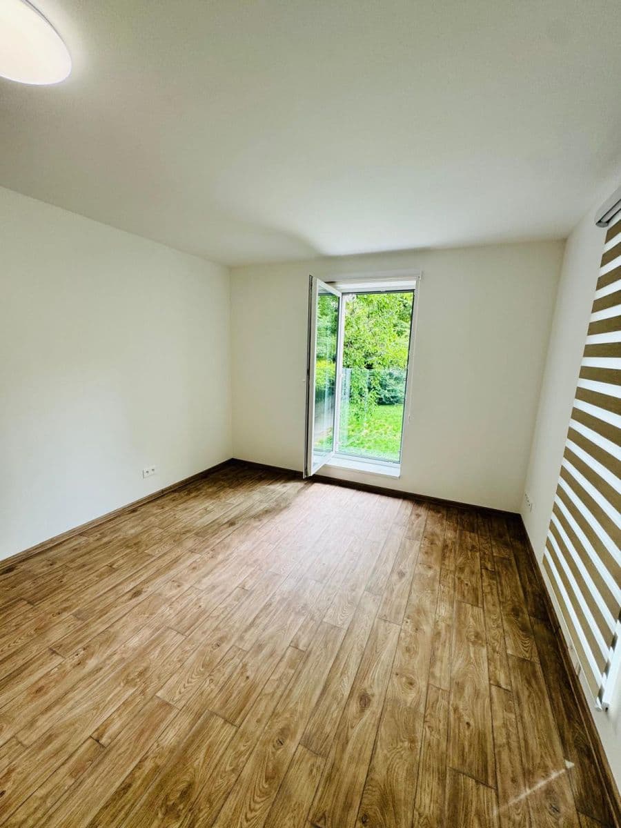 1 bedroom with open-plan kitchen flat to rent, 55 m², Lorencova, Zlín, Zlínský Region 1 bedroom with open-plan kitchen flat to rent, 55 m², Lorencova, Zlín, Zlínský Region