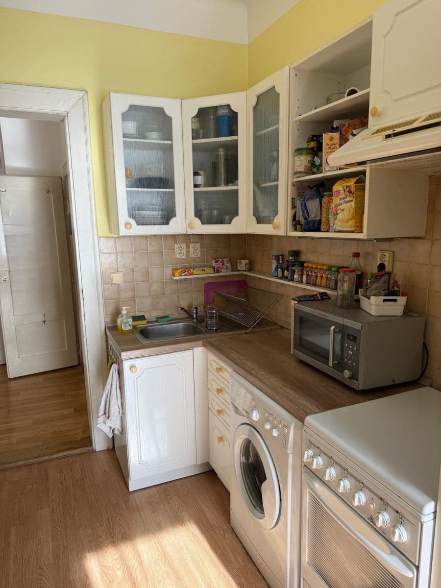 1 bedroom flat to rent, 38 m², Seifertova, Prague, Prague 1 bedroom flat to rent, 38 m², Seifertova, Prague, Prague