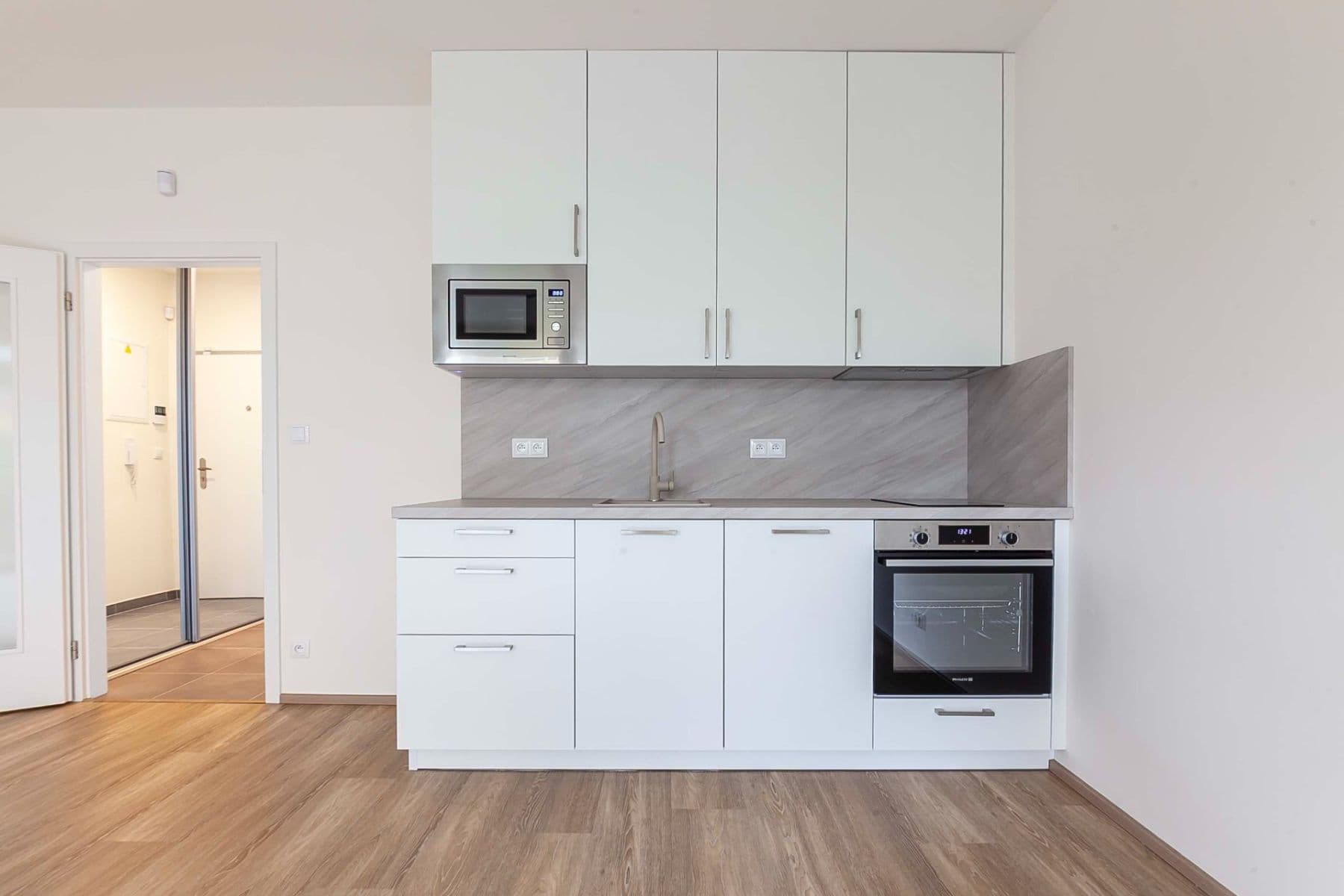 Studio flat to rent, 36 m², Gerstelova, Prague, Prague Studio flat to rent, 36 m², Gerstelova, Prague, Prague