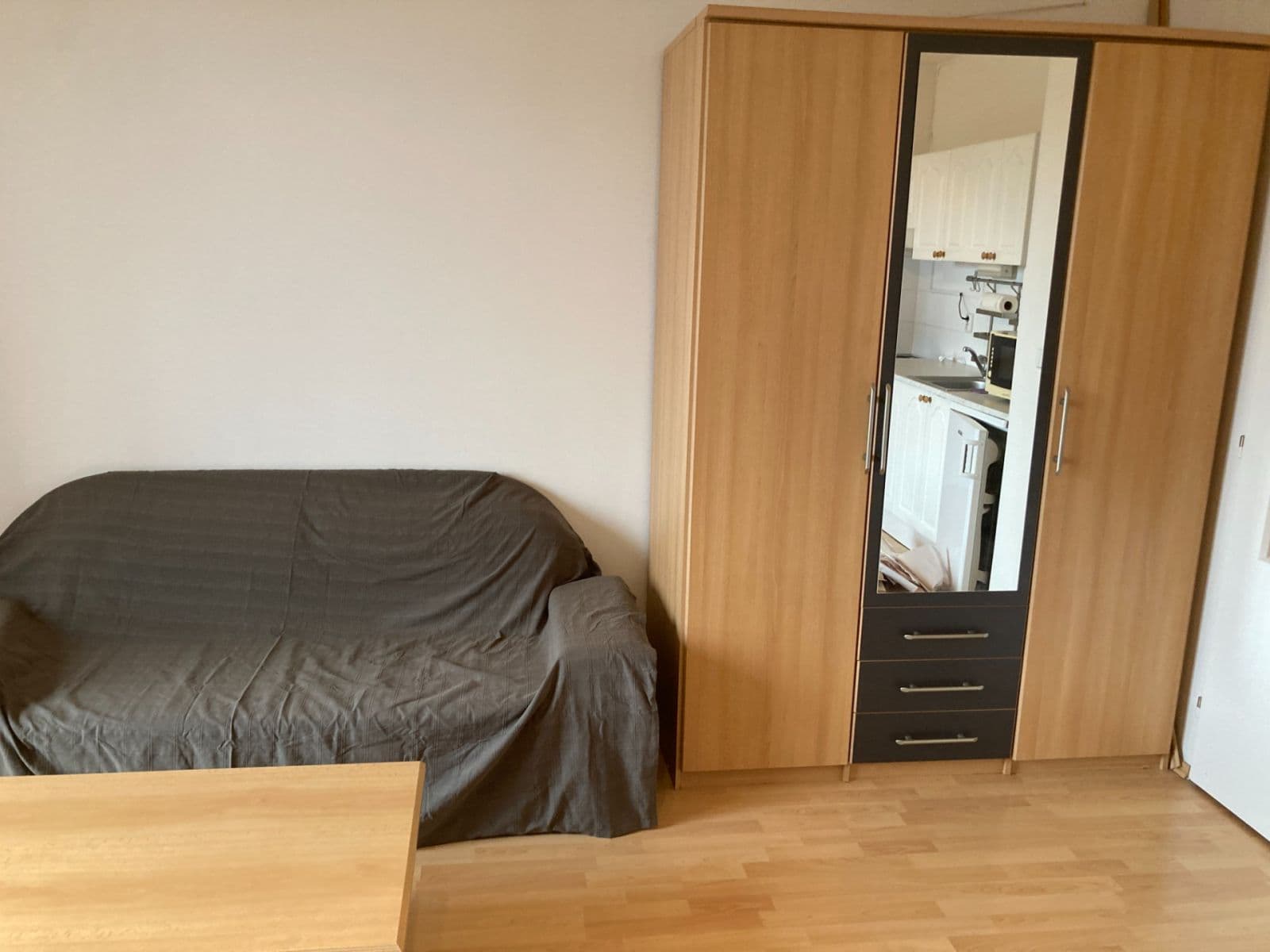 Studio flat to rent, 31 m², Zimní, Hostivice, Středočeský Region Studio flat to rent, 31 m², Zimní, Hostivice, Středočeský Region