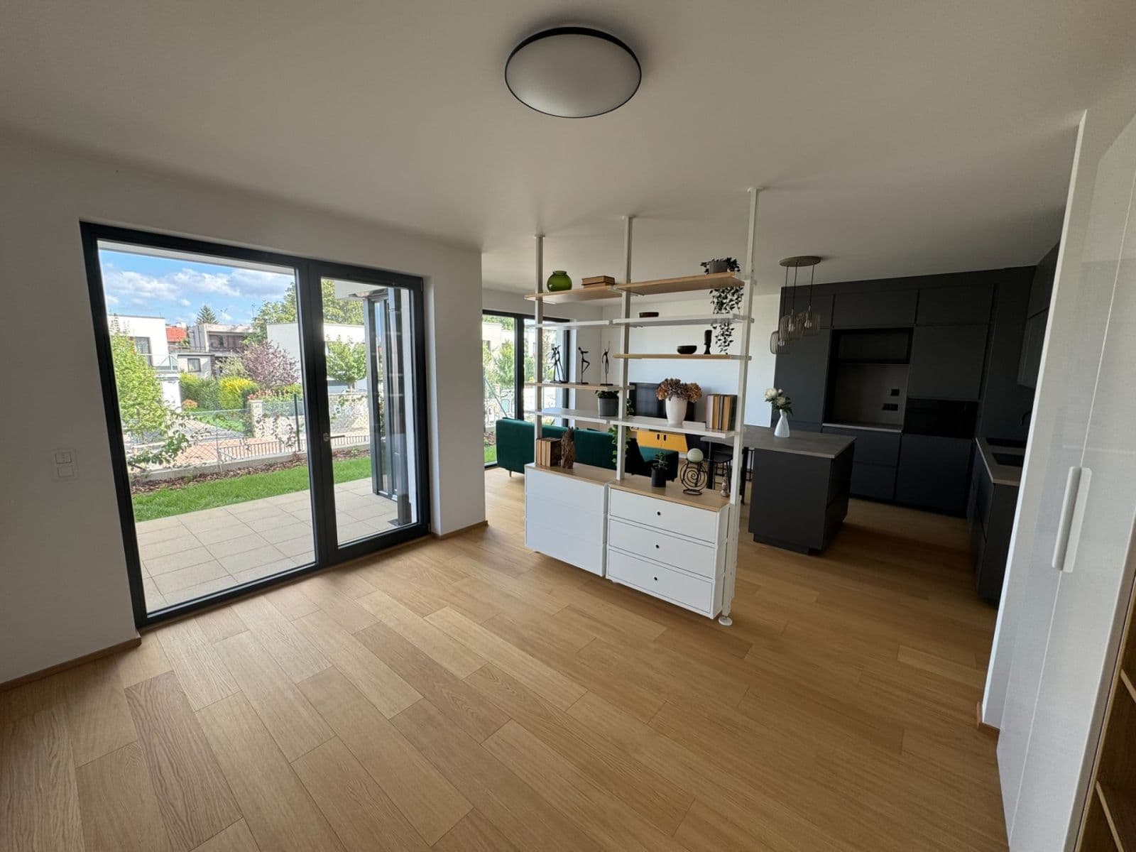1 bedroom with open-plan kitchen flat to rent, 53 m², Za Pískovnou, Prague, Prague 1 bedroom with open-plan kitchen flat to rent, 53 m², Za Pískovnou, Prague, Prague