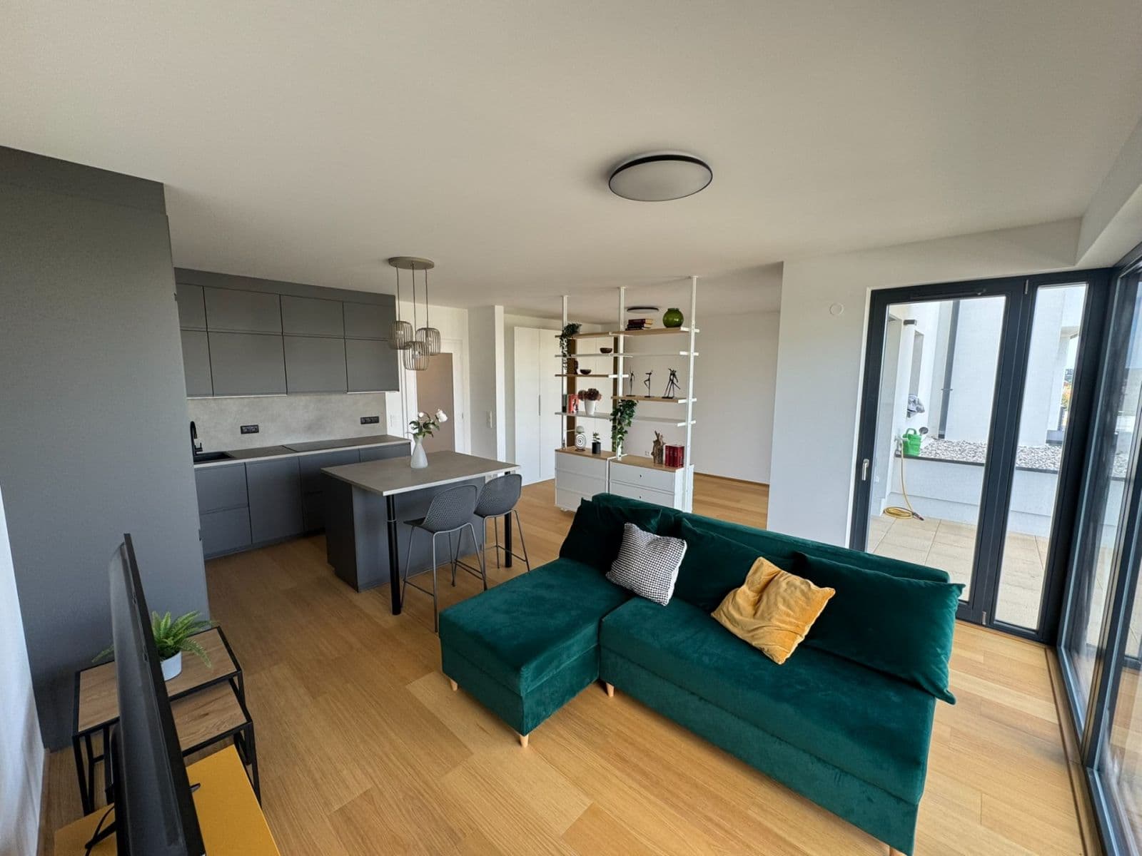 1 bedroom with open-plan kitchen flat to rent, 53 m², Za Pískovnou, Prague, Prague 1 bedroom with open-plan kitchen flat to rent, 53 m², Za Pískovnou, Prague, Prague