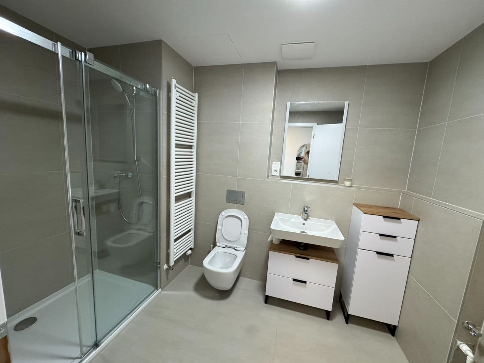1 bedroom with open-plan kitchen flat to rent, 53 m², Za Pískovnou, Prague, Prague 1 bedroom with open-plan kitchen flat to rent, 53 m², Za Pískovnou, Prague, Prague