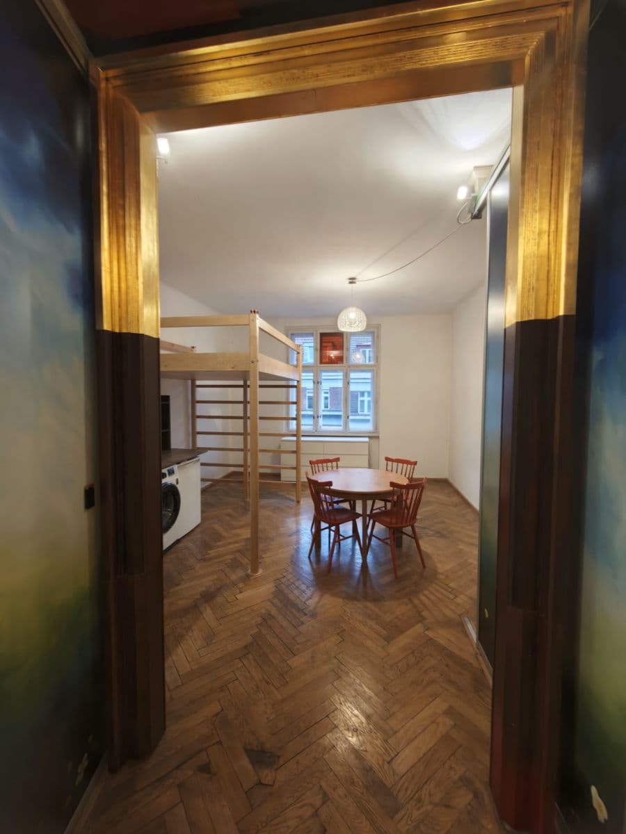 Studio flat to rent, 27 m², Eliášova, Prague, Prague Studio flat to rent, 27 m², Eliášova, Prague, Prague