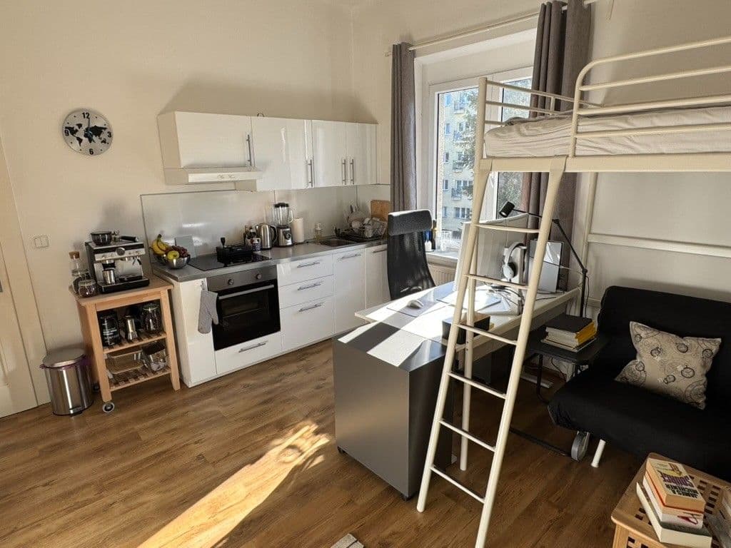 Studio flat to rent, 30 m², Michaila Jurjeviče Lermontova, Prague, Prague Studio flat to rent, 30 m², Michaila Jurjeviče Lermontova, Prague, Prague