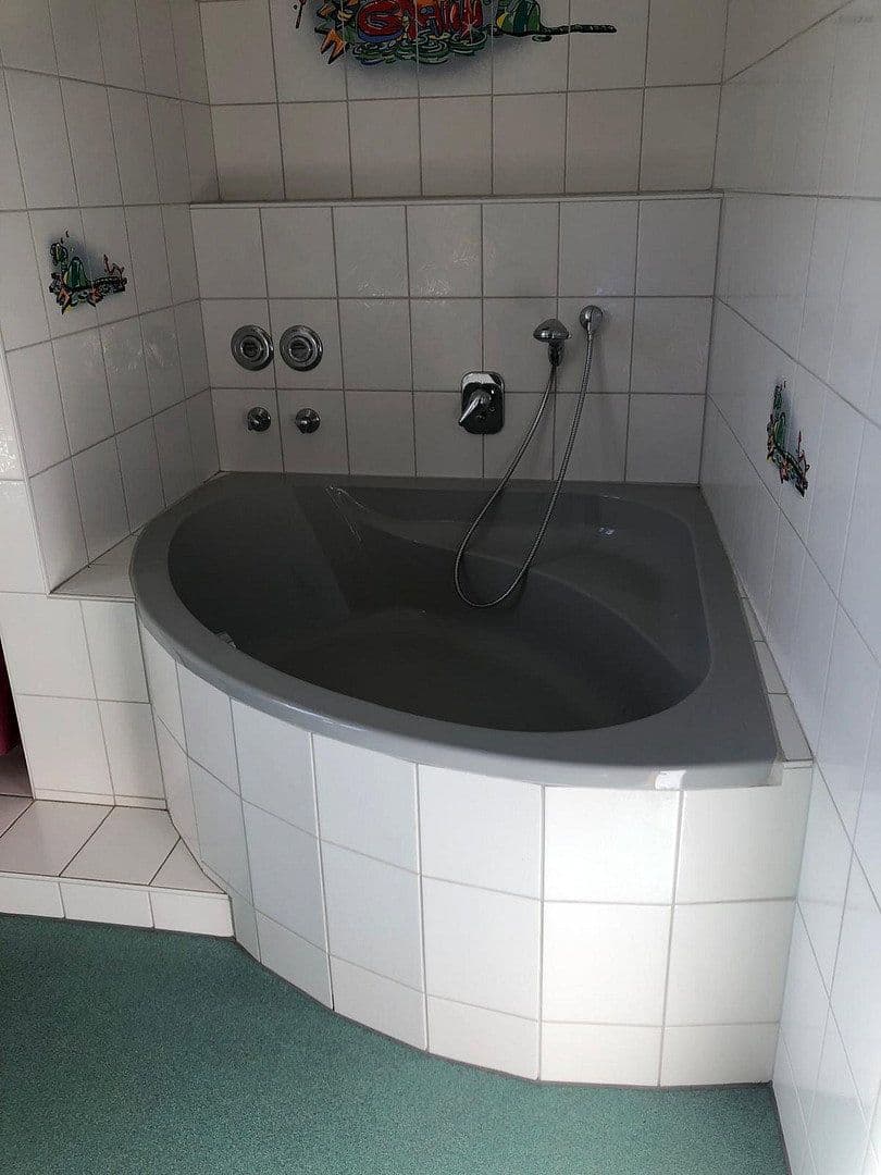 2 bedroom with open-plan kitchen flat to rent, 104 m², Böttingen, Baden-Württemberg 2 bedroom with open-plan kitchen flat to rent, 104 m², Böttingen, Baden-Württemberg