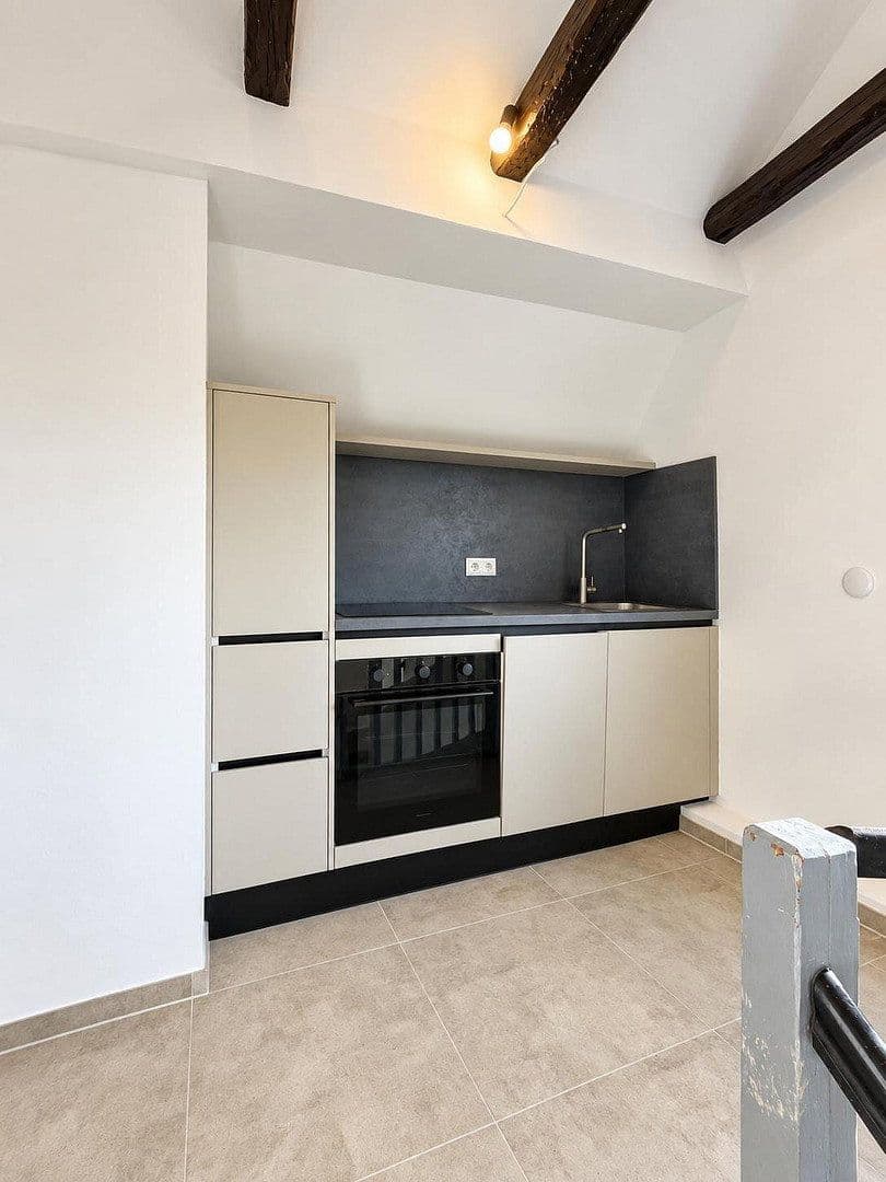 3 bedroom flat to rent, 52 m², Erlangen, Bavaria 3 bedroom flat to rent, 52 m², Erlangen, Bavaria