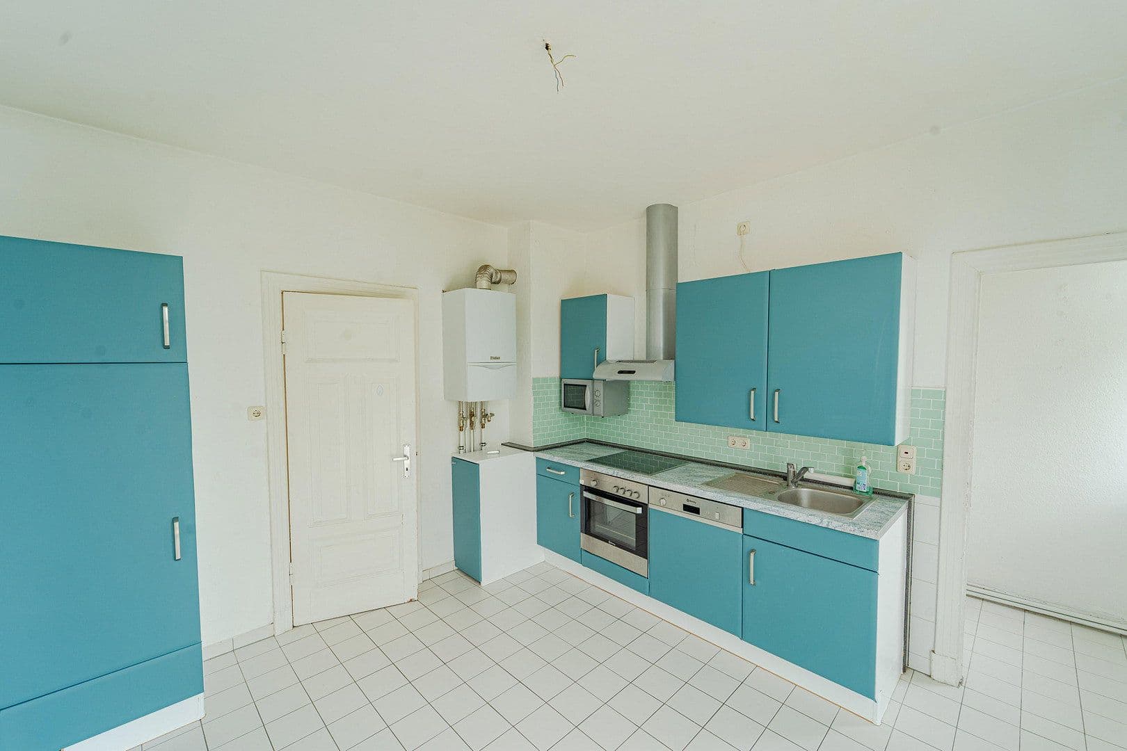 house for sale, 266 m², Schwartauer Allee 121, , Schwartauer Allee 121a, Lübeck, Schleswig-Holstein house for sale, 266 m², Schwartauer Allee 121, , Schwartauer Allee 121a, Lübeck, Schleswig-Holstein