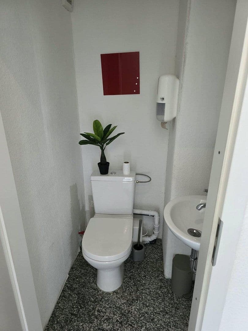 office to rent, 105 m², Wachenheimerstr 95, Liederbach am Taunus, Hesse office to rent, 105 m², Wachenheimerstr 95, Liederbach am Taunus, Hesse