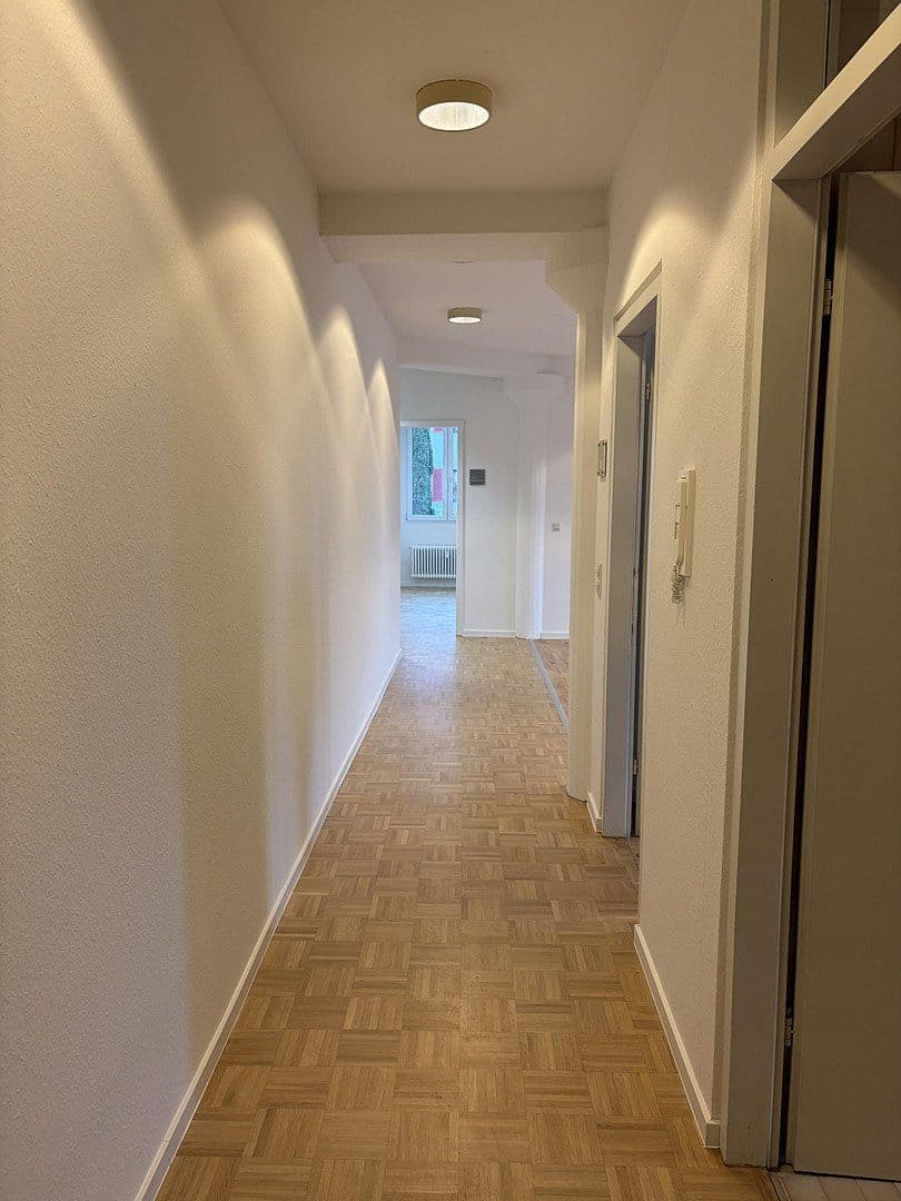 office to rent, 165 m², Hauptstraße 55, Baltmannsweiler, Baden-Württemberg office to rent, 165 m², Hauptstraße 55, Baltmannsweiler, Baden-Württemberg