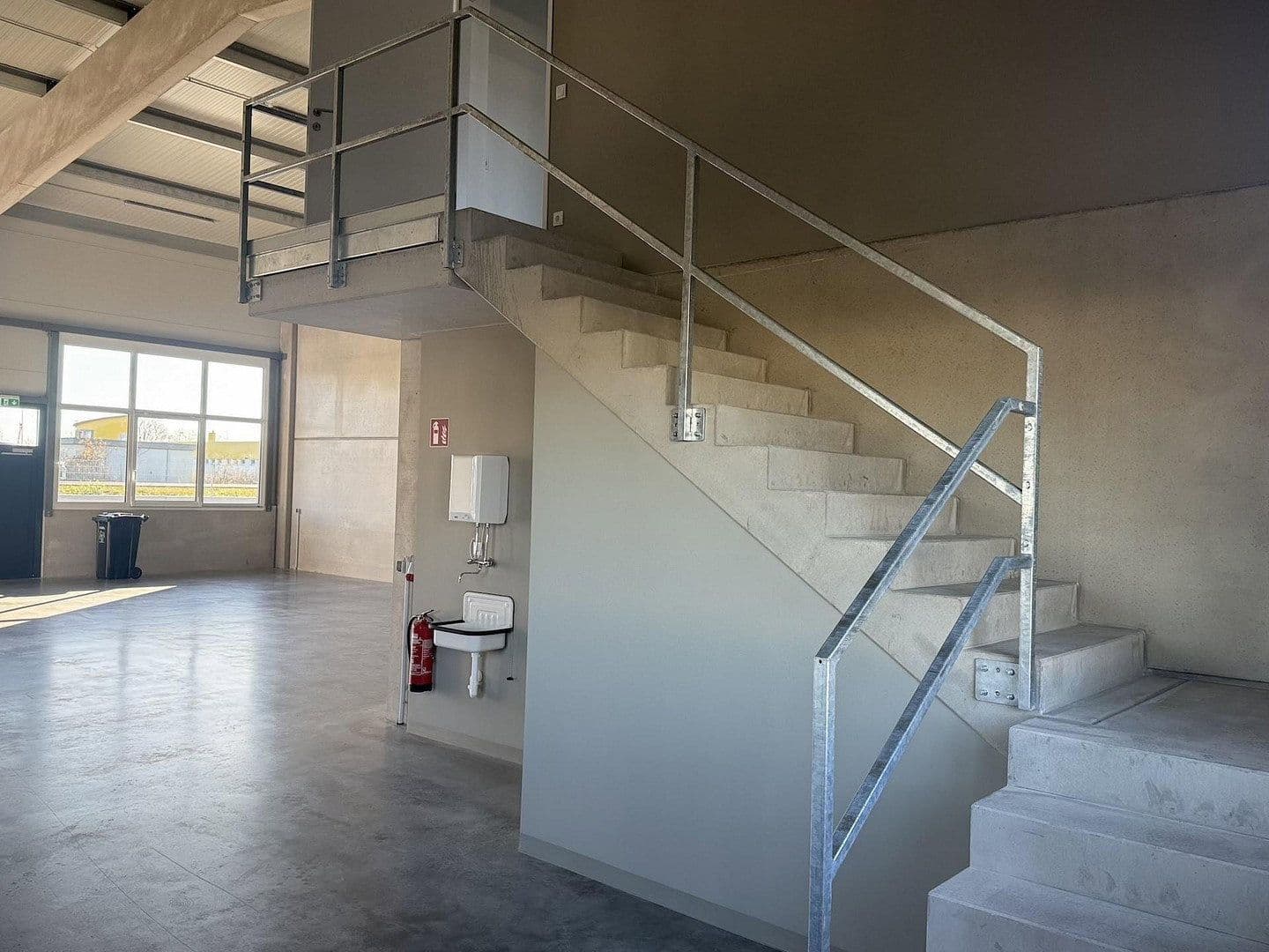 non-residential property to rent, 2,082 m², Gewerbepark B17 / II / Straße 3 / Objekt 11, Teesdorf, Lower Austria non-residential property to rent, 2,082 m², Gewerbepark B17 / II / Straße 3 / Objekt 11, Teesdorf, Lower Austria