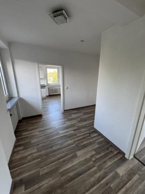 1 bedroom with open-plan kitchen flat to rent, 65 m², Bahnhofstr.36, Moers, North Rhine-Westphalia 1 bedroom with open-plan kitchen flat to rent, 65 m², Bahnhofstr.36, Moers, North Rhine-Westphalia