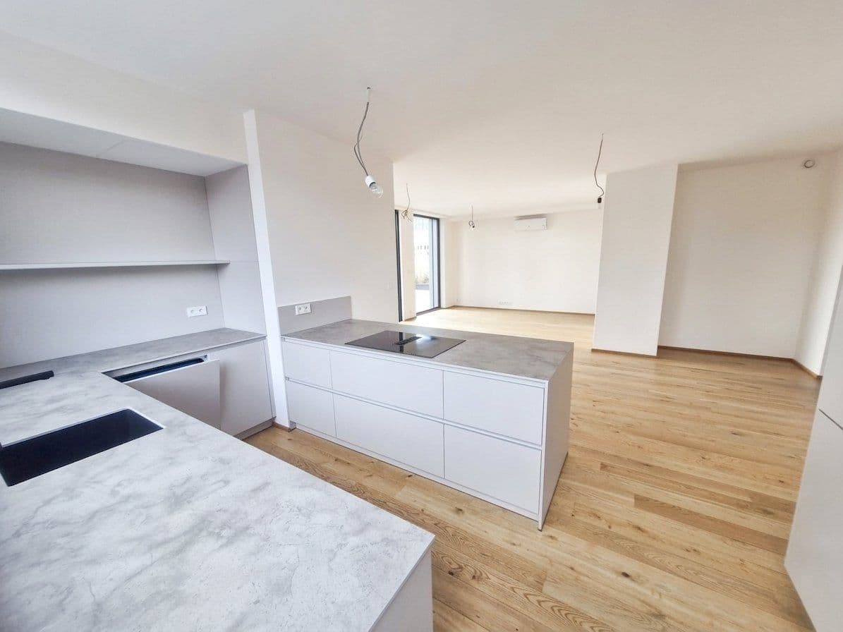 3 bedroom with open-plan kitchen flat for sale, 132 m², Nádražní, Prague, Prague 3 bedroom with open-plan kitchen flat for sale, 132 m², Nádražní, Prague, Prague