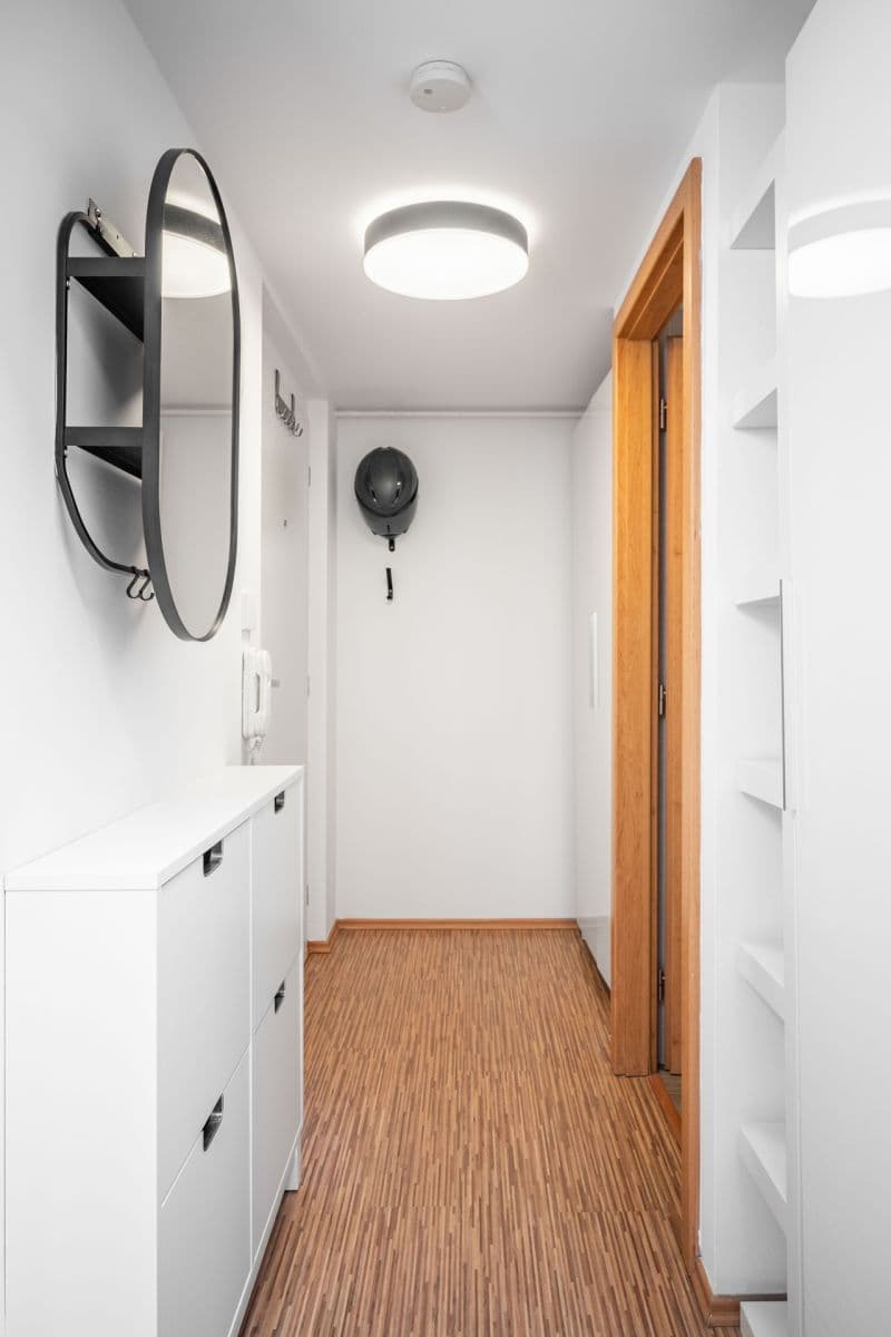 1 bedroom with open-plan kitchen flat for sale, 47 m², Buchovcova, Prague, Prague 1 bedroom with open-plan kitchen flat for sale, 47 m², Buchovcova, Prague, Prague