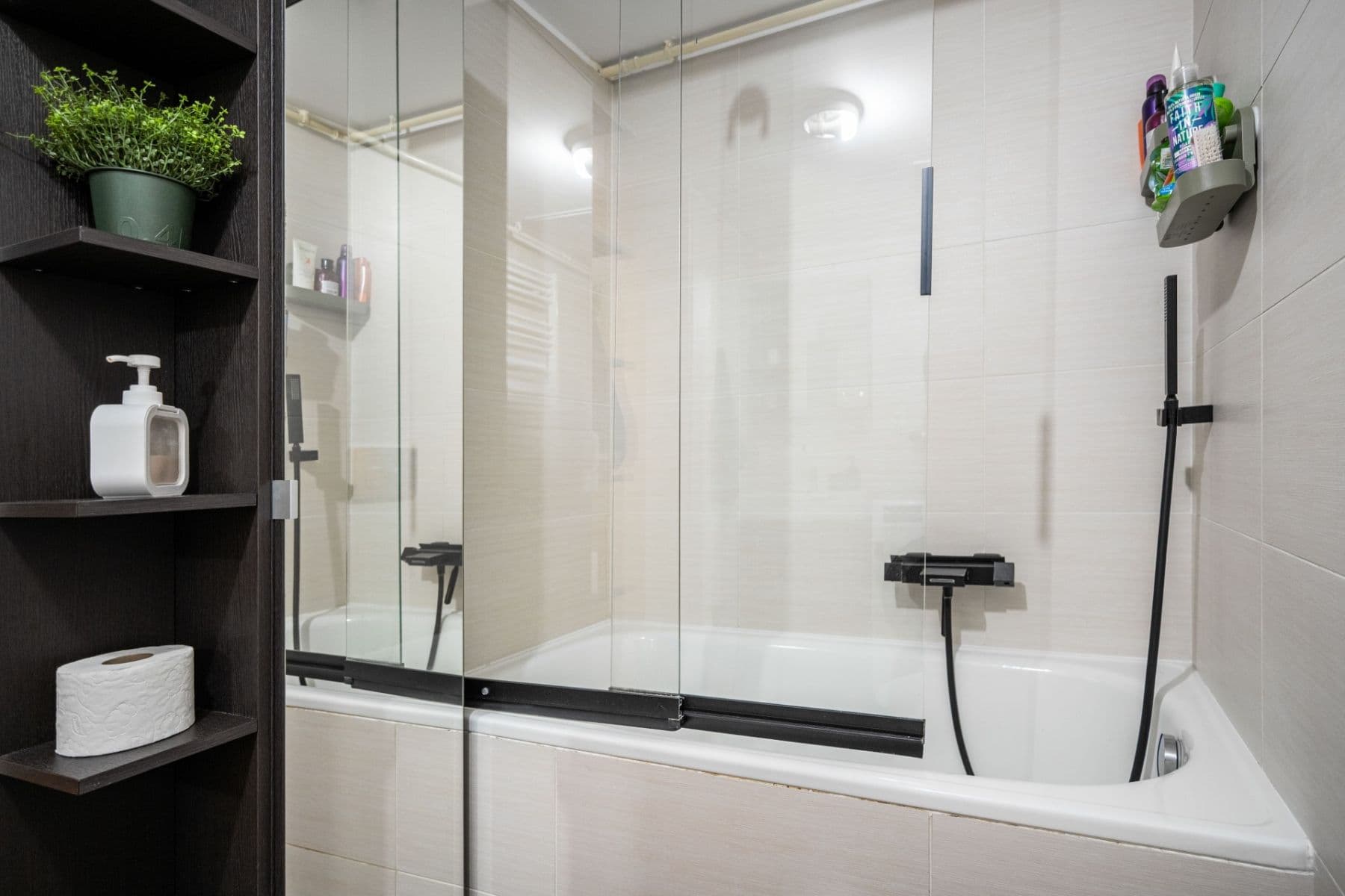 1 bedroom with open-plan kitchen flat for sale, 47 m², Buchovcova, Prague, Prague 1 bedroom with open-plan kitchen flat for sale, 47 m², Buchovcova, Prague, Prague