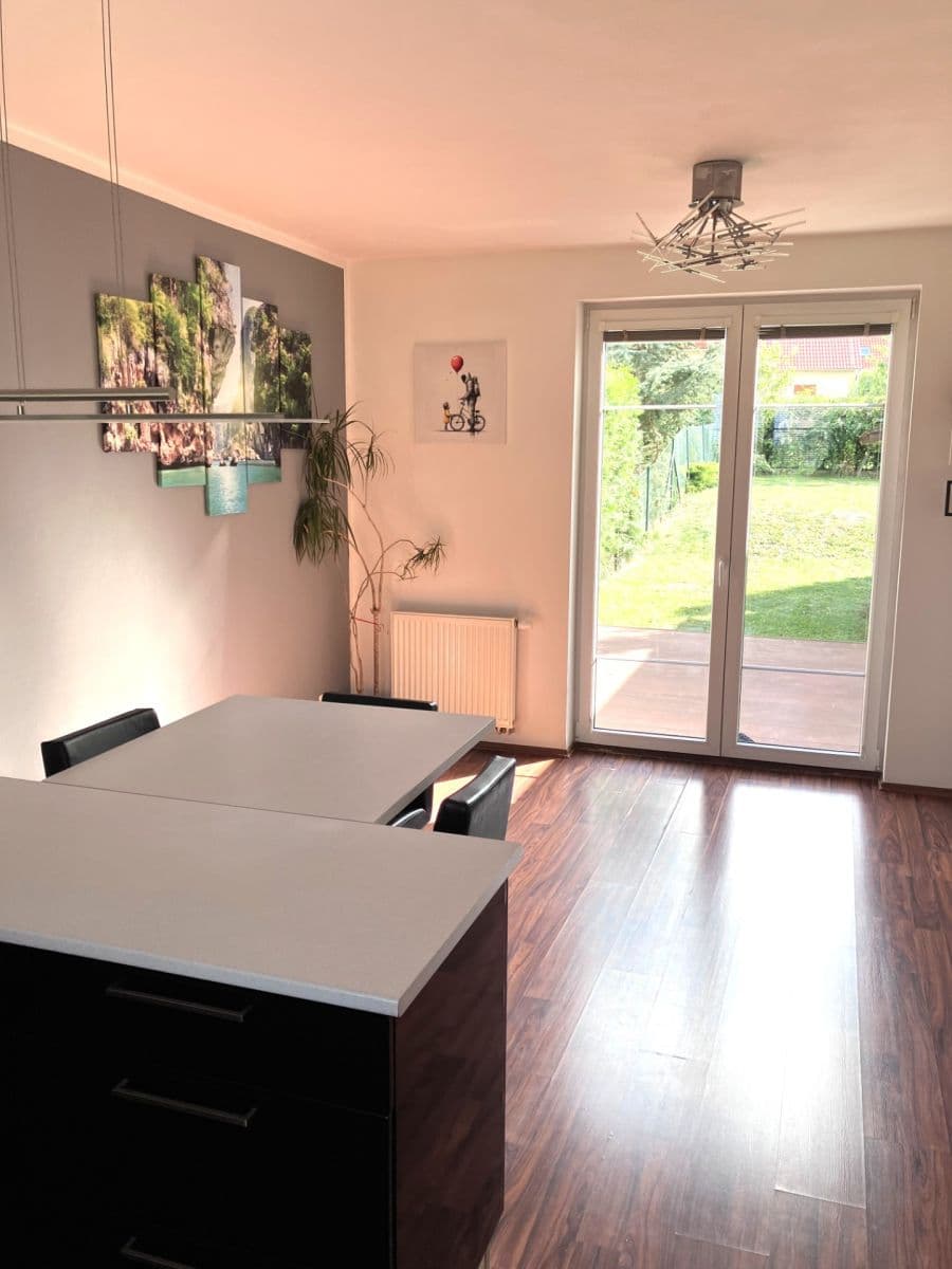2 bedroom with open-plan kitchen flat to rent, 70 m², Tisová, Holubice, Středočeský Region 2 bedroom with open-plan kitchen flat to rent, 70 m², Tisová, Holubice, Středočeský Region