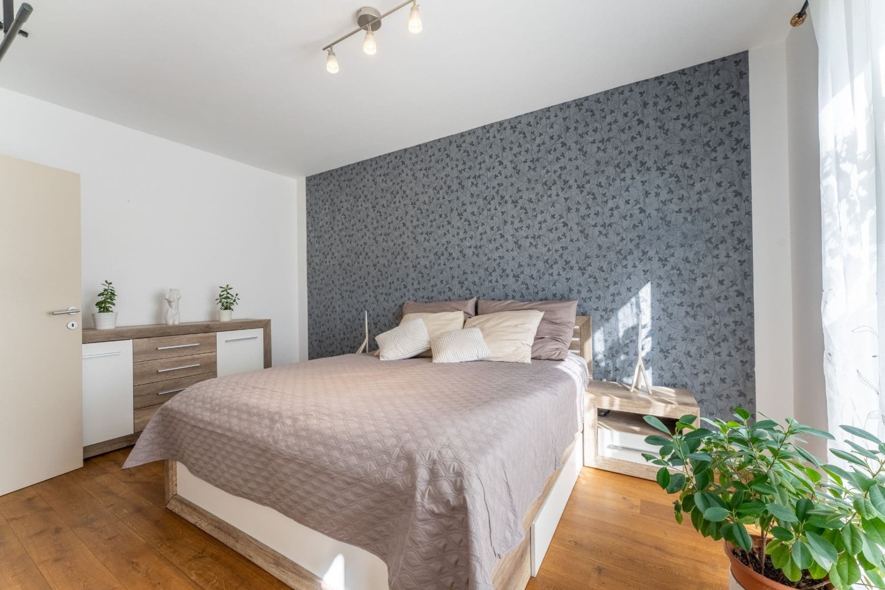 3 bedroom with open-plan kitchen flat for sale, 115 m², Mezilehlá, Prague, Prague 3 bedroom with open-plan kitchen flat for sale, 115 m², Mezilehlá, Prague, Prague