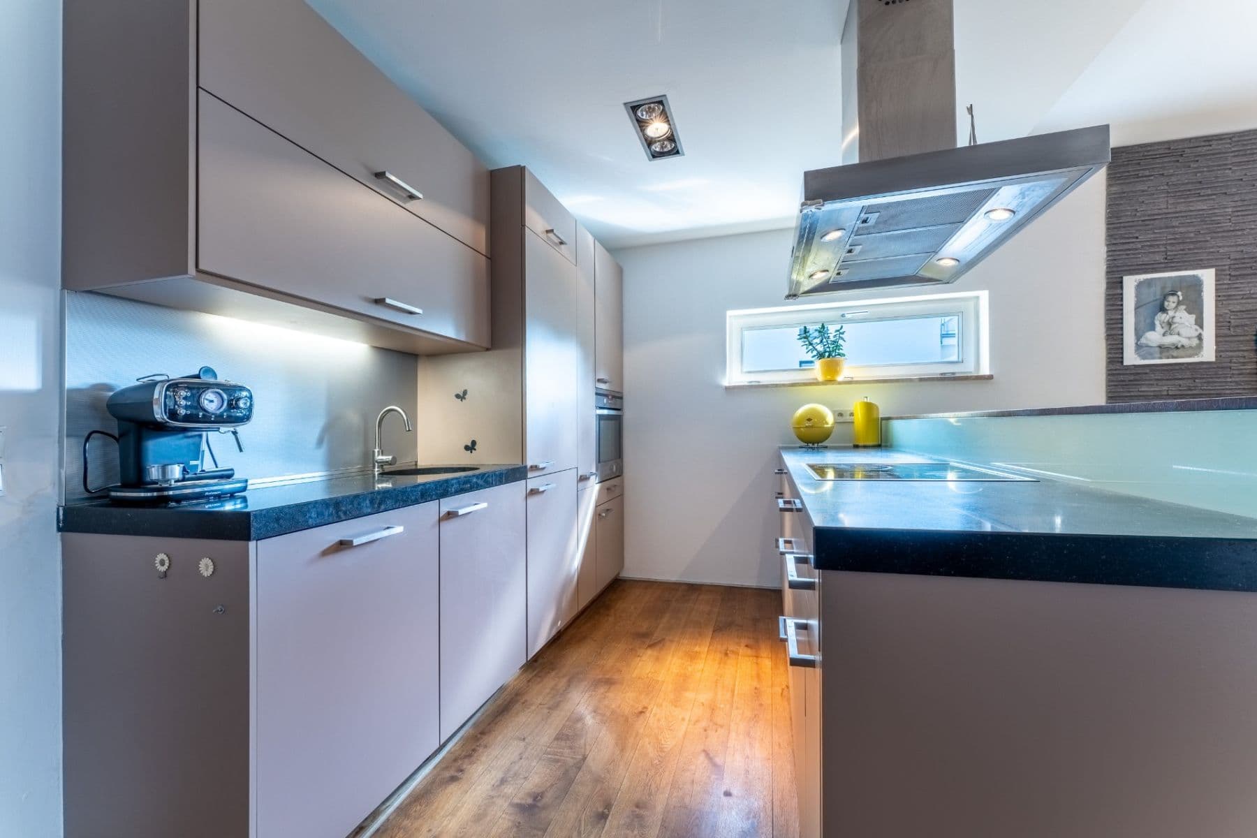 3 bedroom with open-plan kitchen flat for sale, 115 m², Mezilehlá, Prague, Prague 3 bedroom with open-plan kitchen flat for sale, 115 m², Mezilehlá, Prague, Prague