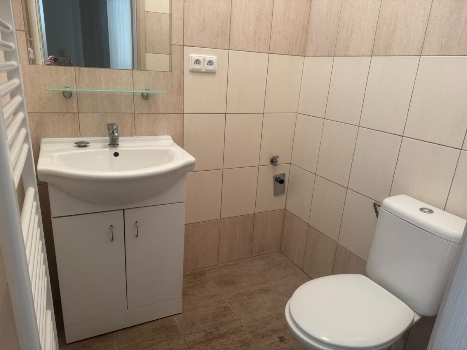 1 bedroom with open-plan kitchen flat to rent, 35 m², V Šipce, Plzeň, Plzeňský Region 1 bedroom with open-plan kitchen flat to rent, 35 m², V Šipce, Plzeň, Plzeňský Region