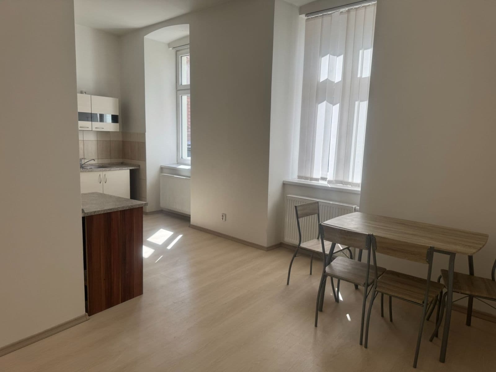 1 bedroom with open-plan kitchen flat to rent, 35 m², V Šipce, Plzeň, Plzeňský Region 1 bedroom with open-plan kitchen flat to rent, 35 m², V Šipce, Plzeň, Plzeňský Region