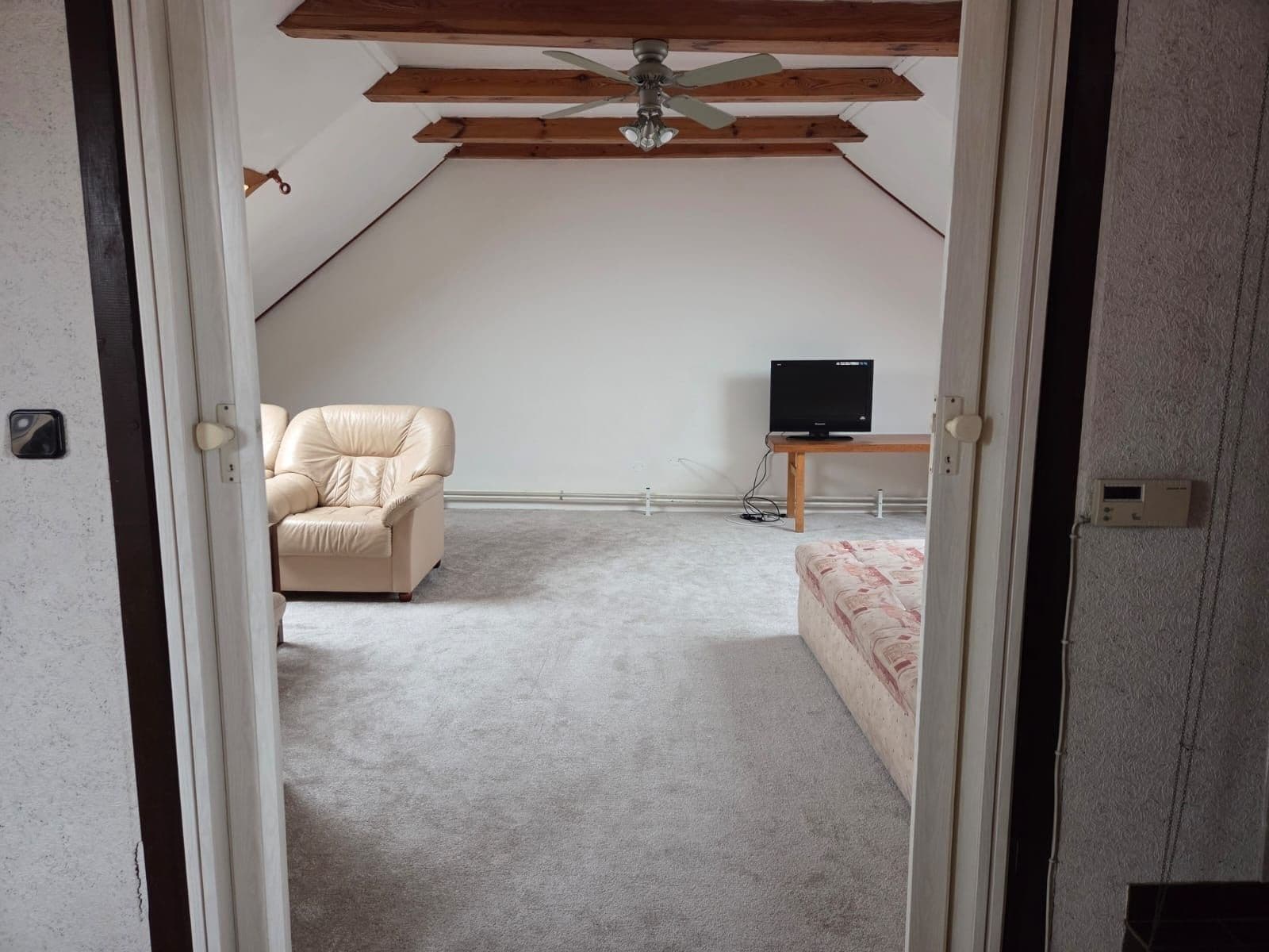 2 bedroom with open-plan kitchen flat to rent, 100 m², Cacovická, Brno, Jihomoravský Region 2 bedroom with open-plan kitchen flat to rent, 100 m², Cacovická, Brno, Jihomoravský Region