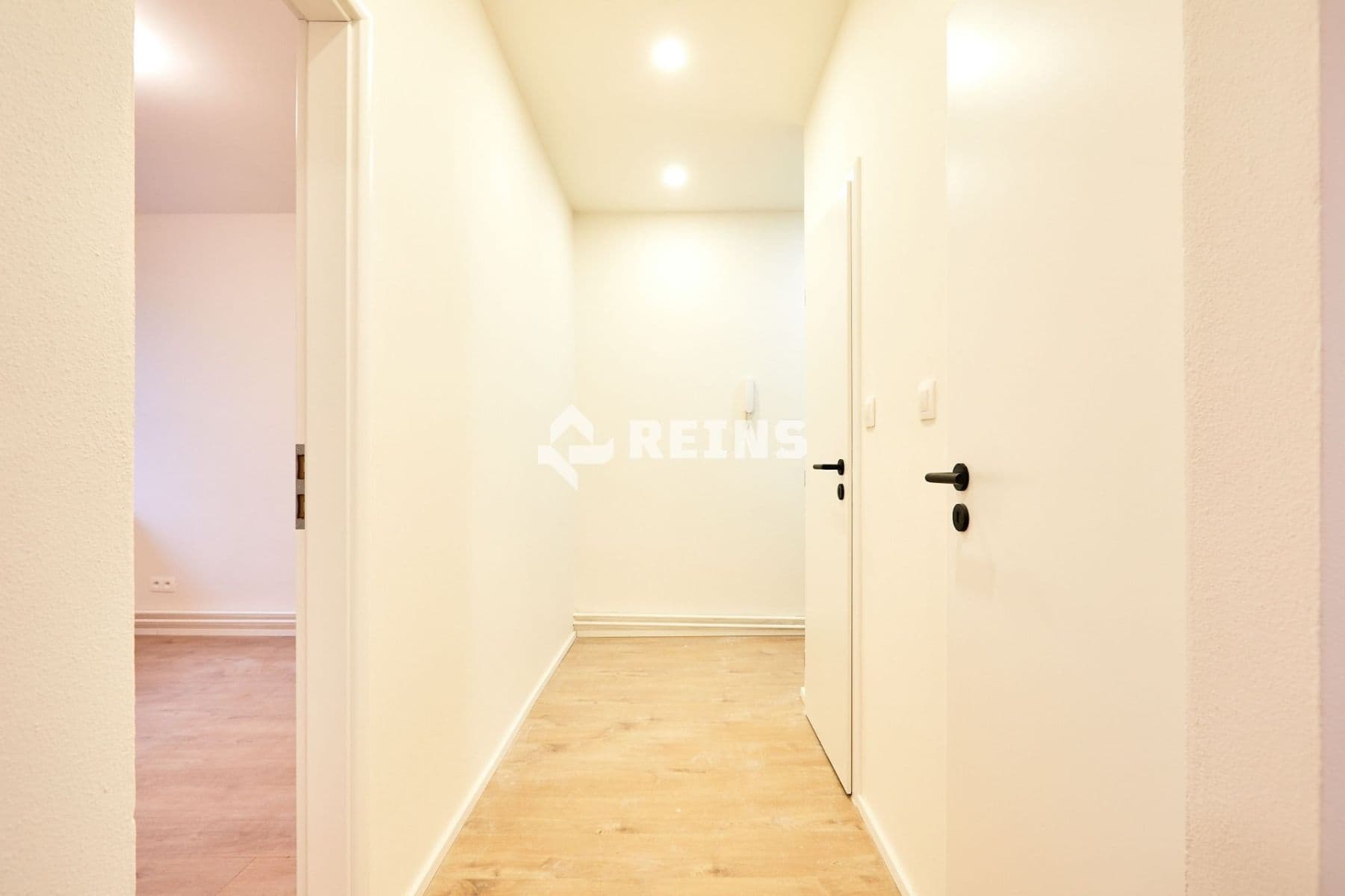 2 bedroom with open-plan kitchen flat for sale, 71 m², Krupská, Prague, Prague 2 bedroom with open-plan kitchen flat for sale, 71 m², Krupská, Prague, Prague
