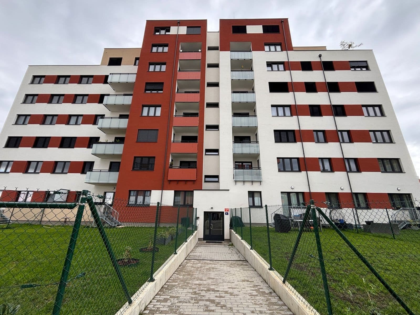1 bedroom with open-plan kitchen flat to rent, 48 m², Fabiánové, Prague, Prague 1 bedroom with open-plan kitchen flat to rent, 48 m², Fabiánové, Prague, Prague