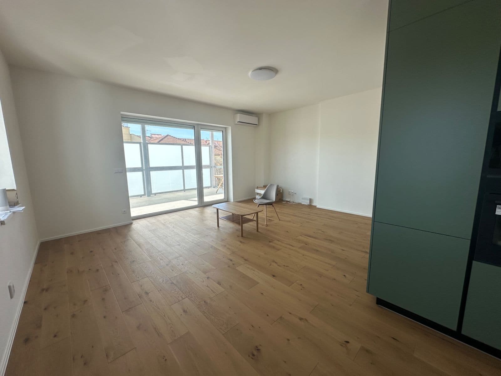 1 bedroom with open-plan kitchen flat to rent, 66 m², Ptašínského, Brno, Jihomoravský Region 1 bedroom with open-plan kitchen flat to rent, 66 m², Ptašínského, Brno, Jihomoravský Region
