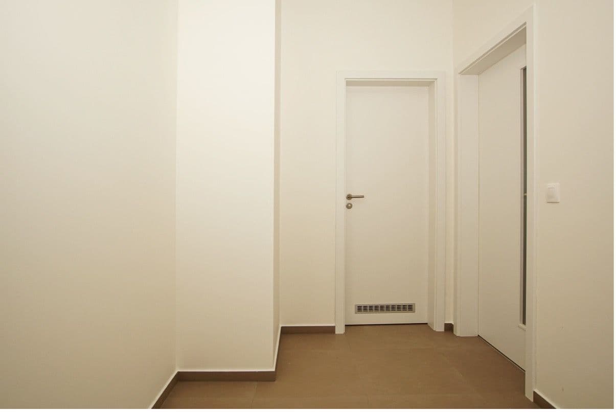 1 bedroom with open-plan kitchen flat for sale, 60 m², Saarinenova, Prague, Prague 1 bedroom with open-plan kitchen flat for sale, 60 m², Saarinenova, Prague, Prague