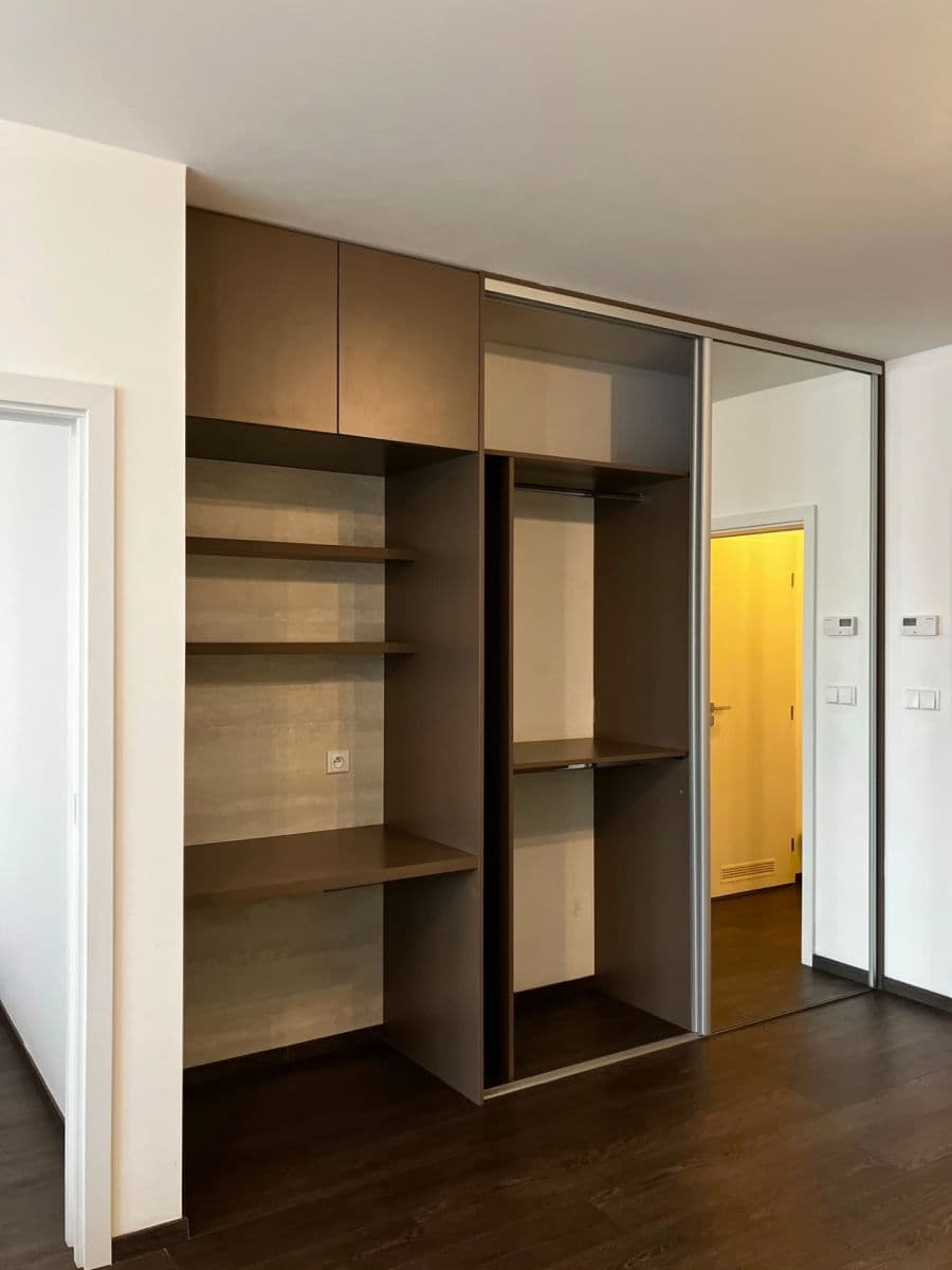 1 bedroom with open-plan kitchen flat to rent, 46 m², Nezvalova, Olomouc, Olomoucký Region 1 bedroom with open-plan kitchen flat to rent, 46 m², Nezvalova, Olomouc, Olomoucký Region