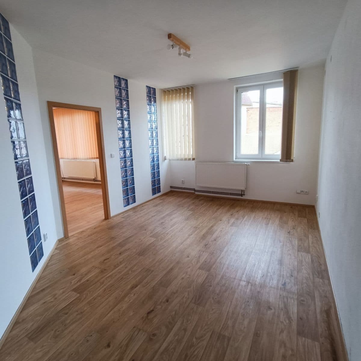 2 bedroom with open-plan kitchen flat to rent, 78 m², náměstí T. G. Masaryka, Sedlčany, Středočeský Region 2 bedroom with open-plan kitchen flat to rent, 78 m², náměstí T. G. Masaryka, Sedlčany, Středočeský Region