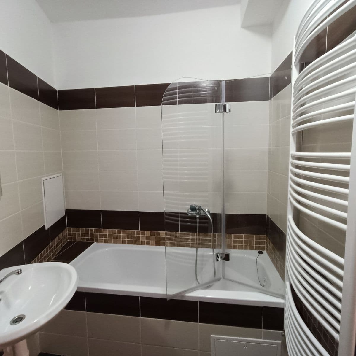 2 bedroom with open-plan kitchen flat to rent, 78 m², náměstí T. G. Masaryka, Sedlčany, Středočeský Region 2 bedroom with open-plan kitchen flat to rent, 78 m², náměstí T. G. Masaryka, Sedlčany, Středočeský Region