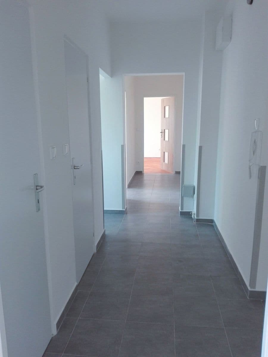 3 bedroom flat for sale, 65 m², Sídliště, Kralupy nad Vltavou, Středočeský Region 3 bedroom flat for sale, 65 m², Sídliště, Kralupy nad Vltavou, Středočeský Region