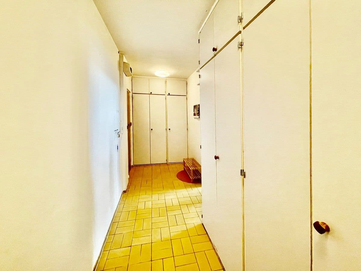 3 bedroom flat to rent, 74 m², Svojetická, Prague, Prague 3 bedroom flat to rent, 74 m², Svojetická, Prague, Prague