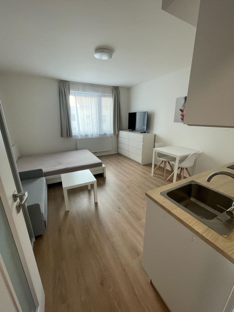 Studio flat to rent, 30 m², Nad Kolčavkou, Prague, Prague Studio flat to rent, 30 m², Nad Kolčavkou, Prague, Prague