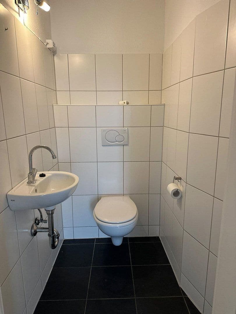 3 bedroom flat to rent, 77 m², Van Meenen Str 4, Solingen, North Rhine-Westphalia 3 bedroom flat to rent, 77 m², Van Meenen Str 4, Solingen, North Rhine-Westphalia