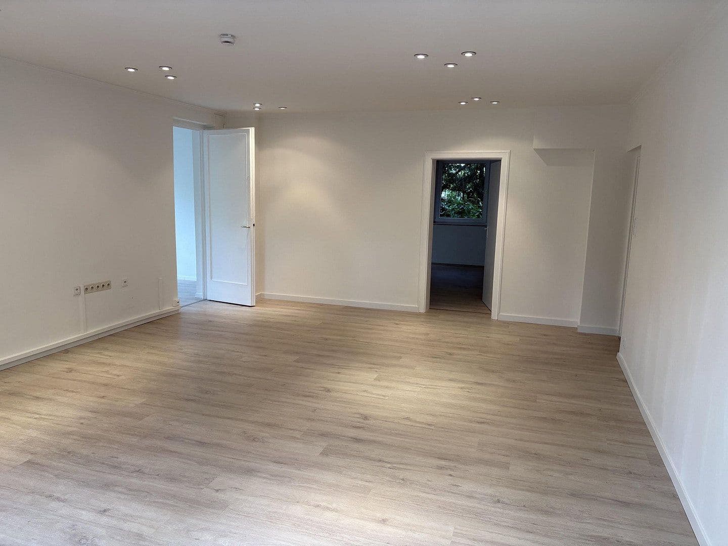 4 bedroom flat to rent, 128 m², Wiesbaden, Hesse 4 bedroom flat to rent, 128 m², Wiesbaden, Hesse