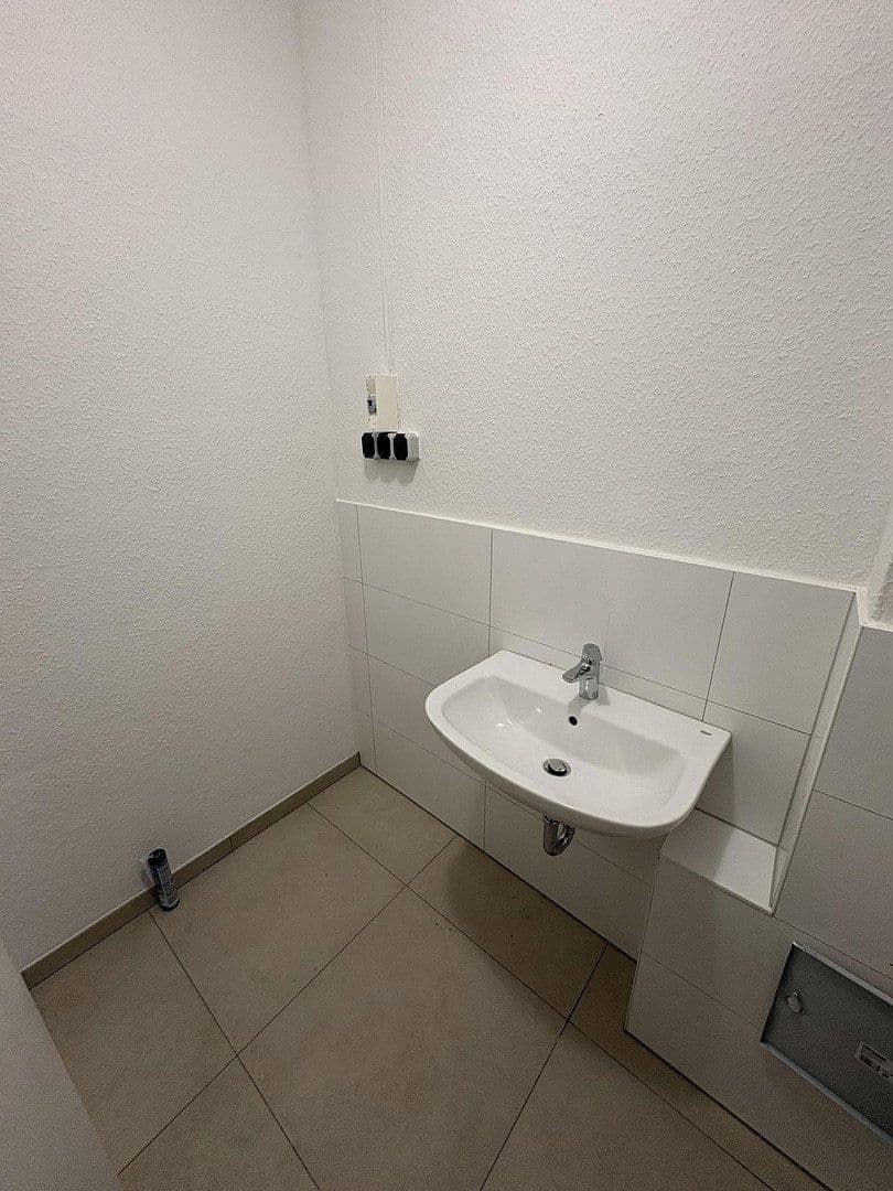 4 bedroom flat to rent, 128 m², Wiesbaden, Hesse 4 bedroom flat to rent, 128 m², Wiesbaden, Hesse
