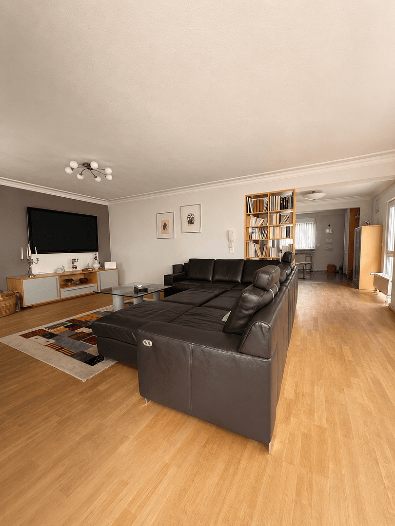 house for sale, 125 m², Offenbach am Main, Hesse house for sale, 125 m², Offenbach am Main, Hesse