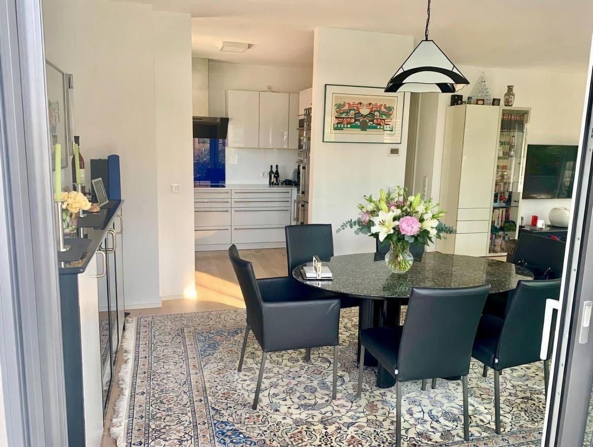 2 bedroom with open-plan kitchen flat for sale, 137 m², Wiesbaden, Hesse 2 bedroom with open-plan kitchen flat for sale, 137 m², Wiesbaden, Hesse